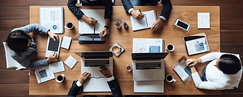Teamarbeit, Teamentwicklung und Wartung eines bestimmten Mikrodienstes.